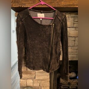 Delia’s distressed look‎ zip front jacket